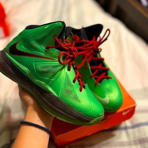 Lebron 10 youth basketball shoes